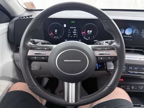 Used 2025 Hyundai Kona SEL AWD/4WD image 24