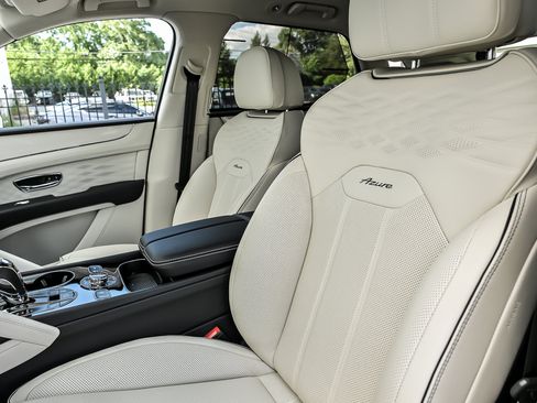 New 2026 Bentley Bentayga AWD/4WD image 20