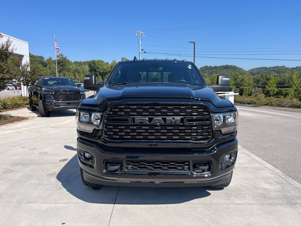 Used 2024 RAM 3500 Big Horn w/ Night Edition AWD/4WD image 32
