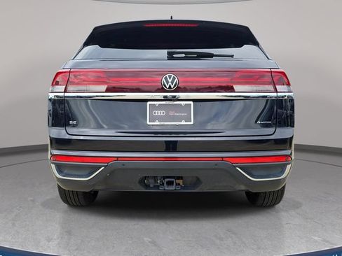 Used 2025 Volkswagen Atlas Cross Sport SE AWD/4WD image 7