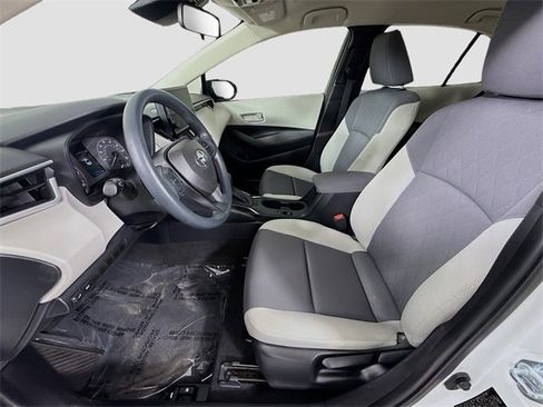 Used 2023 Toyota Corolla LE image 19