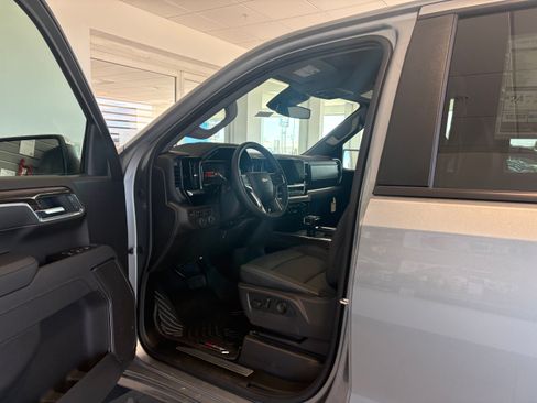 New 2026 Chevrolet Silverado 1500 LT w/ Z71 Off-Road Package AWD/4WD image 2