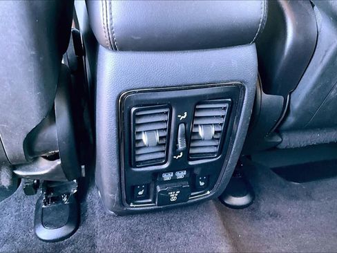 Used 2017 Dodge Durango GT w/ Premium Group image 39