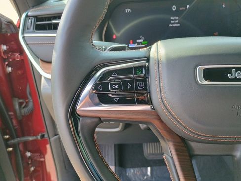 Used 2022 Jeep Grand Cherokee Summit w/ Advanced Protech Group IV image 26