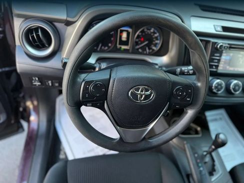 Used 2018 Toyota RAV4 LE w/ All Weather Liner Package AWD/4WD image 20