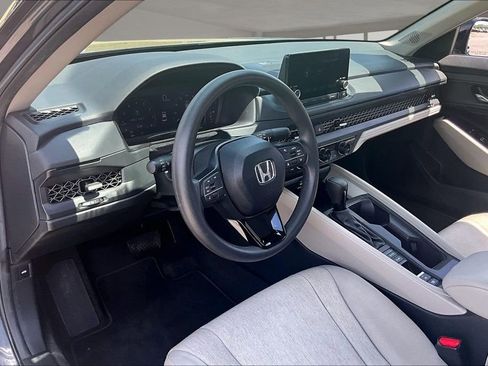 Used 2025 Honda Accord SE image 17