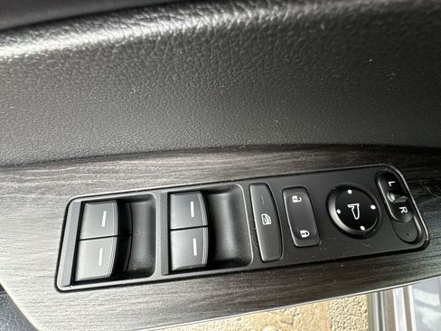 Used 2018 Honda Clarity Plug-In Hybrid image 13