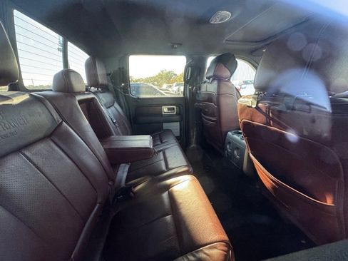 Used 2013 Ford F150 King Ranch w/ King Ranch Luxury Pkg image 4