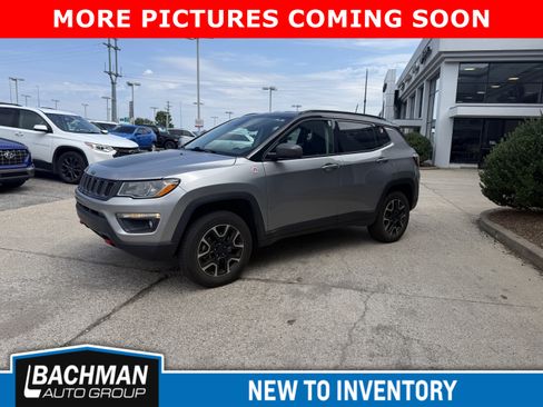Used 2020 Jeep Compass Trailhawk AWD/4WD image 3