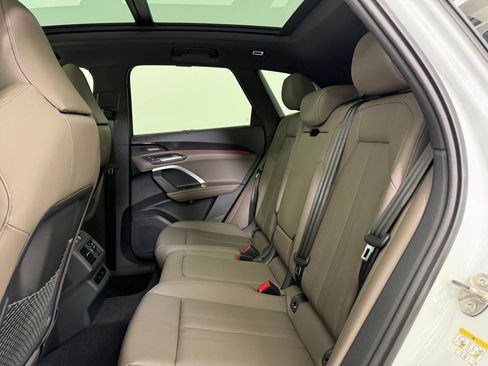 New 2025 Audi Q5 Premium Plus image 15