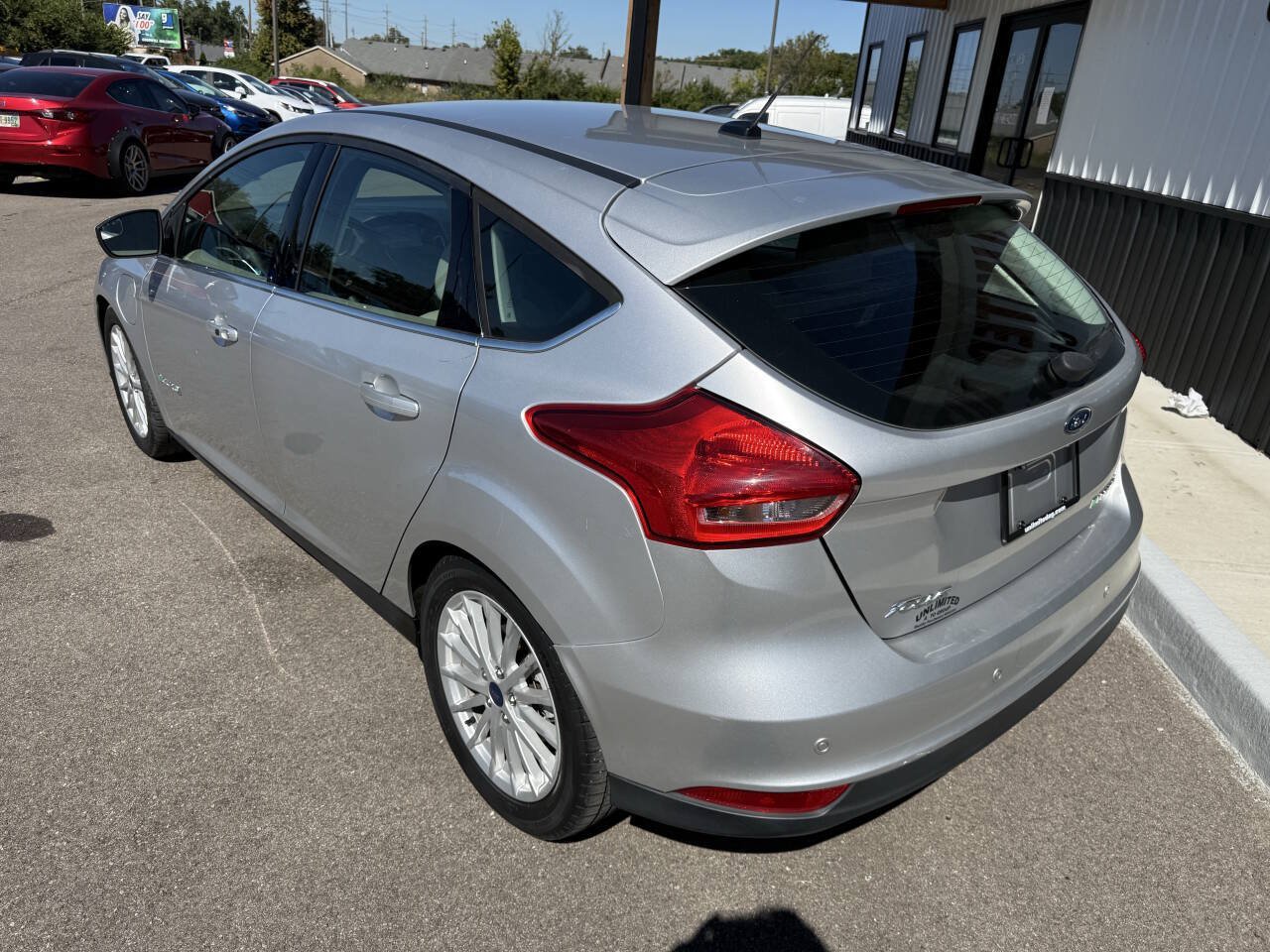 Used 2017 Ford Focus Electric Hatchback FWD image 15