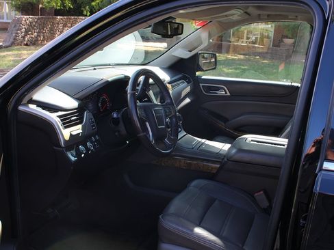 Used 2016 GMC Yukon XL Denali w/ Open Road Package AWD/4WD image 7