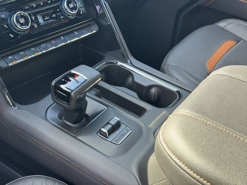 Used 2024 GMC Sierra 1500 AT4 w/ AT4 Premium Package image 17