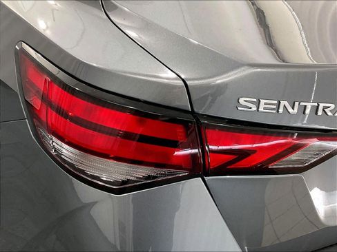 Used 2025 Nissan Sentra S image 31