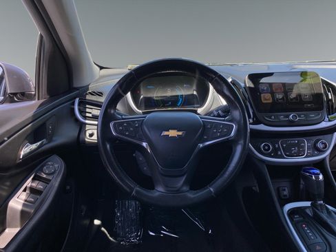 Used 2018 Chevrolet Volt LT w/ Comfort Package FWD image 12
