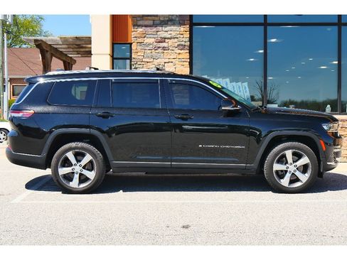 Used 2022 Jeep Grand Cherokee L Limited w/ Luxury Tech Group II image 2
