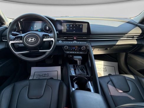 Used 2024 Hyundai Elantra Limited FWD image 9