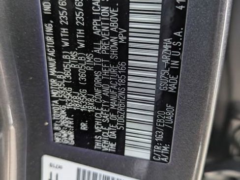 Used 2022 Toyota Highlander XLE image 38