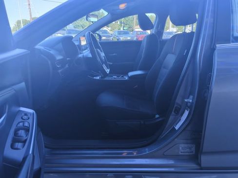 Used 2024 Nissan Sentra SR FWD image 10