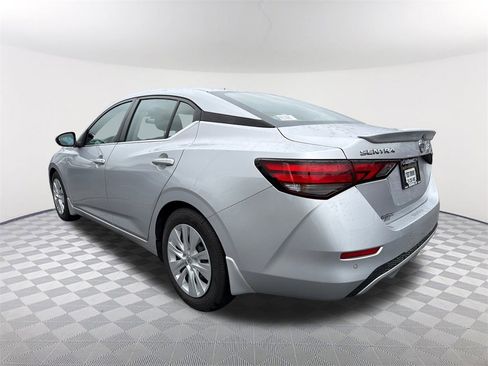 Used 2022 Nissan Sentra S image 7