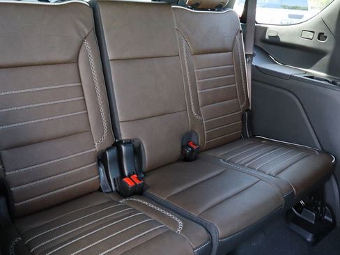 Certified 2026 GMC Yukon Denali Ultimate w/ LPO, Illumination Package image 32