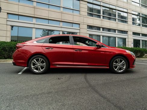 Used 2019 Hyundai Sonata Sport w/ Tech Package 03 FWD image 2