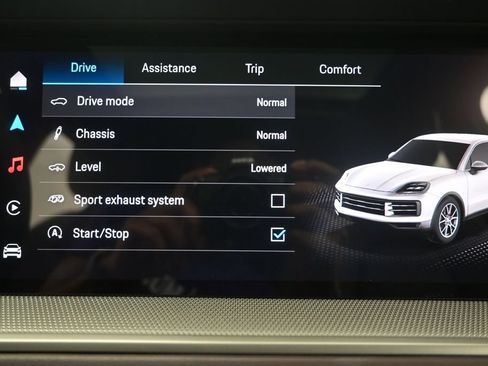 Used 2025 Porsche Cayenne S AWD/4WD image 28