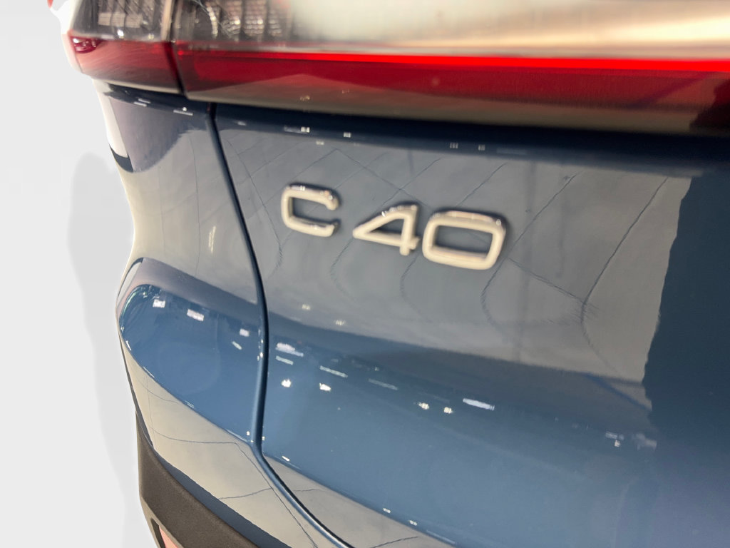 Used 2023 Volvo C40 P8 Recharge Ultimate AWD/4WD image 25