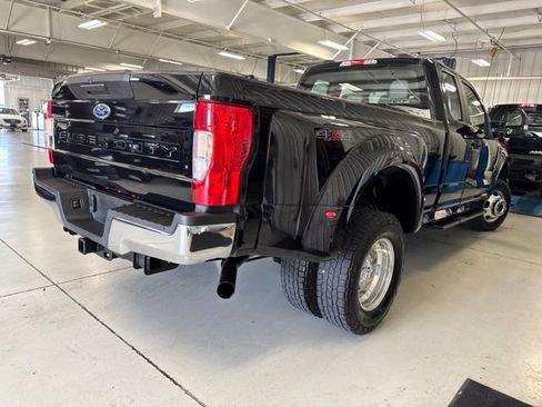 Used 2022 Ford F350 XL w/ Power Equipment Group AWD/4WD image 15