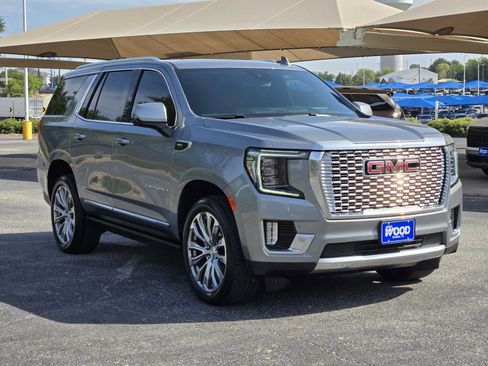 Certified 2023 GMC Yukon Denali AWD/4WD image 3