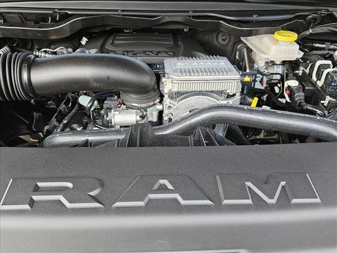 New 2026 RAM 1500 Express AWD/4WD image 16