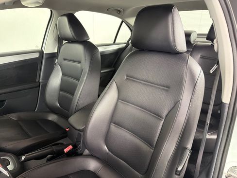 Used 2014 Volkswagen Jetta SE FWD image 13