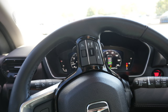 Used 2025 Honda Pilot Elite image 29