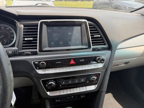Used 2019 Hyundai Sonata SE FWD image 10