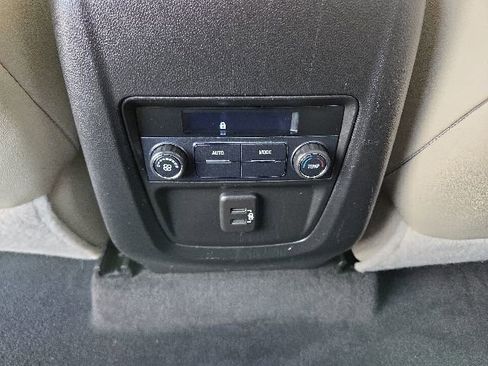 Used 2020 Buick Enclave Essence FWD image 42