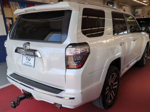 Used 2016 Toyota 4Runner Limited AWD/4WD image 4