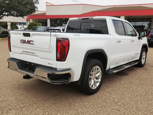 Used 2021 GMC Sierra 1500 SLT AWD/4WD image 4