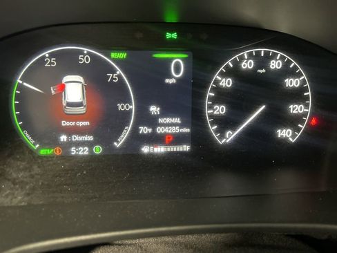 Used 2025 Honda CR-V Sport image 4