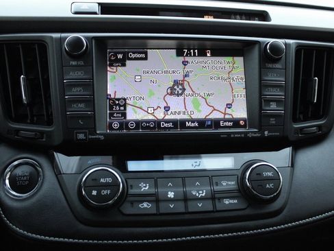 Used 2017 Toyota RAV4 Limited image 37