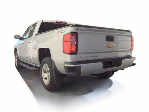 Used 2018 Chevrolet Silverado 1500 LT w/ All Star Edition AWD/4WD image 5