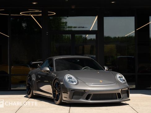 Used 2019 Porsche 911 GT3 RWD image 1