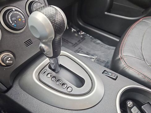 Used 2012 Nissan Rogue SL image 32