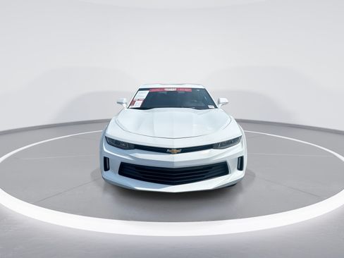Used 2017 Chevrolet Camaro LT RWD image 3