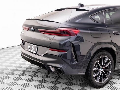 Used 2022 BMW X5 M50i w/ Premium Package image 36