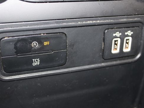 Used 2019 Ford EcoSport SE w/ SE Convenience Package FWD image 29