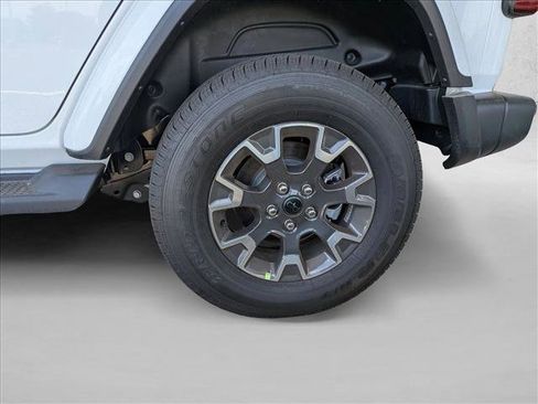Used 2026 Jeep Wrangler Unlimited Sahara AWD/4WD image 20