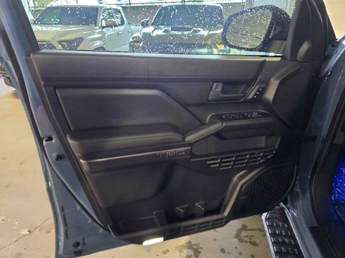 Certified 2025 Toyota 4Runner TRD Off-Road Premium image 24