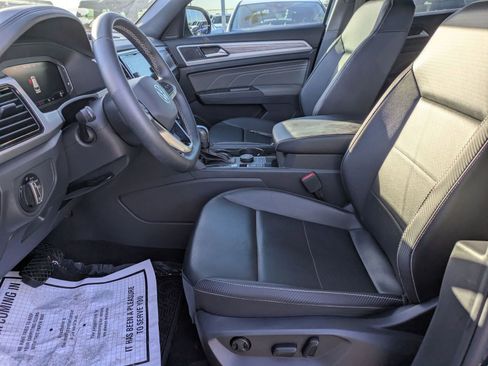 Used 2022 Volkswagen Atlas Cross Sport SE image 10