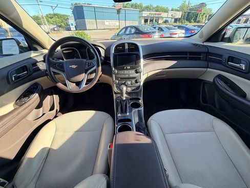 Used 2015 Chevrolet Malibu LT FWD image 19