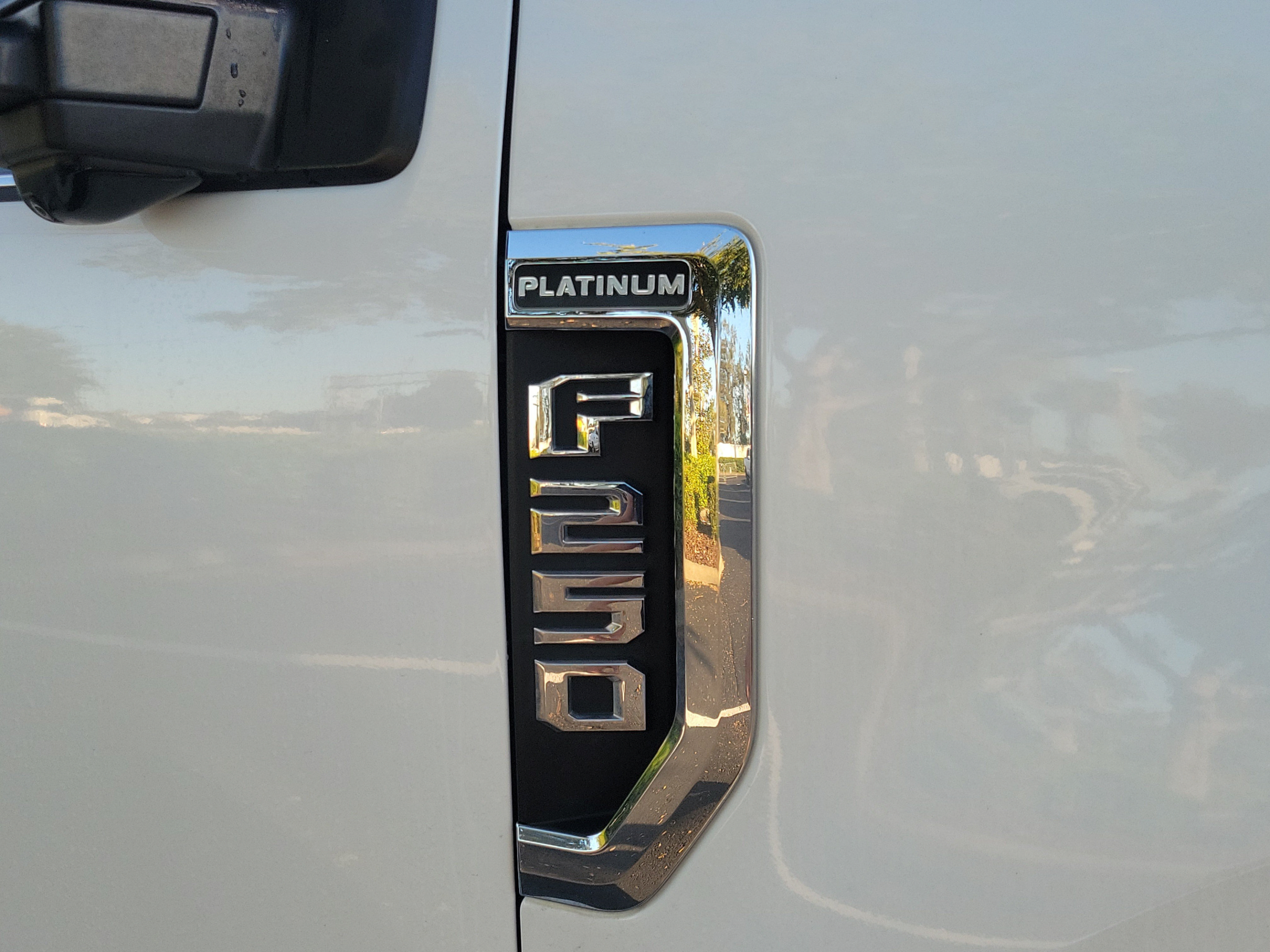 Used 2021 Ford F250 Platinum w/ FX4 Off-Road Package AWD/4WD image 16